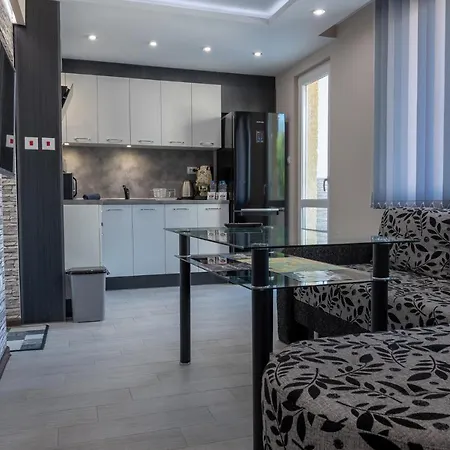 Апартаменты Central-lux 1 *